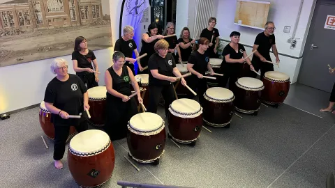 Taiko-Gruppe in Aktion 