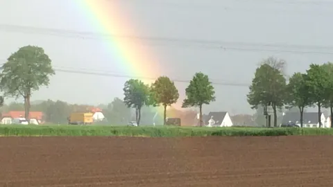 Regenbogen über Anrath  