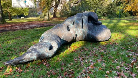 Skulptur „Myreen“ von Prof. Gereon Krebber 