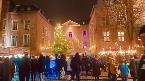 Weihnachtsmarkt Schloss Neersen 