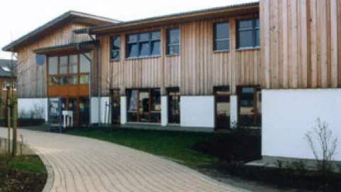 Gebäude der Schule Wekeln